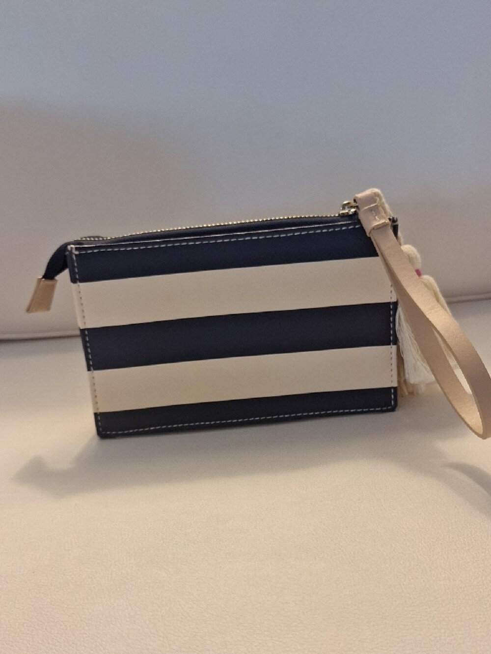 Gorgeous Spartina Striped Navy and White Leather Wristlet Pouch with Tassel - Picture 3 of 11
